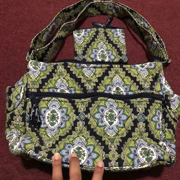 Vera Bradley purse & a matching wallet -cross body - Picture 9 of 10